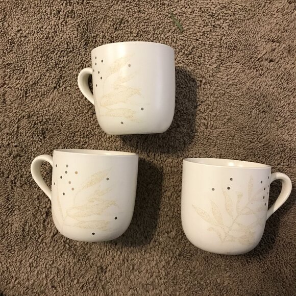 set of 3 Thomas O'Brien gold decal stoneware snow leaf mugs - Picture 1 of 5